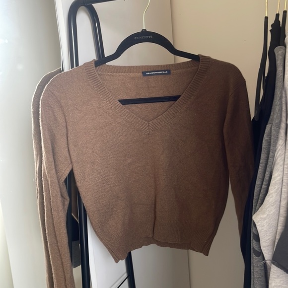 Brandy Melville Tops - Brandy Melville Brown Longsleeve Wool Sweater